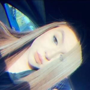 Meet your Posher, Caitlin